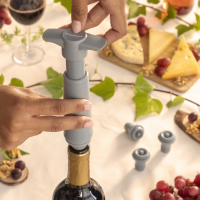 Innovagoods Wein Vakuumpumpe und Weinverschluss Winuum (4 stopfen)