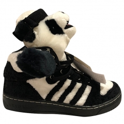 adidas jeremy scott panda