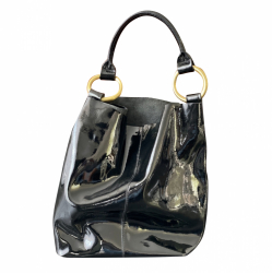 Sequoia Black patent bag to wear on the shoulder