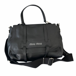 Miu Miu Cross Bag / on shoulder