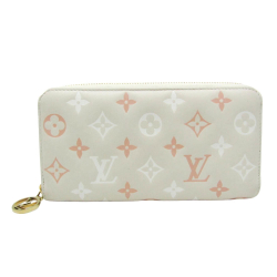 Louis Vuitton Zippy wallet