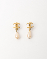 Chanel CC Pearl Drop Clip-on Earrings