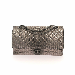 Chanel 2.55 Reissue 227 Metallic-gestreifte Umhängetasche mit doppelter Klappe