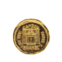 Chanel B Chanel Gold Gold Plated Metal 31 Rue Cambon Brooch France