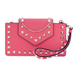 Valentino GARAVANI Calfskin Rockstud Phone Case With Chain Shadow Pink (Étui de téléphone en cuir de veau Rockstud avec chaîne)