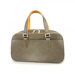 Louis Vuitton Shelton