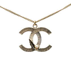 Chanel B Chanel Gold Gold Plated Metal Faux Pearl CC Leaf Pendant Necklace Italy