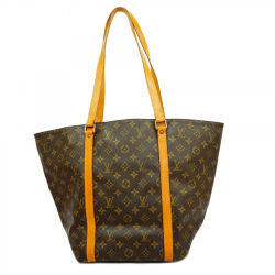 Louis Vuitton Shopping