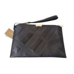 Burberry Clutch Schwarz Leder