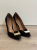 Hugo Boss Schwarze Wildlederpumps