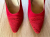 Bruno Magli Rote Pumps mit Vintage-Stickerei!