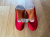 Bruno Magli Rote Pumps mit Vintage-Stickerei!