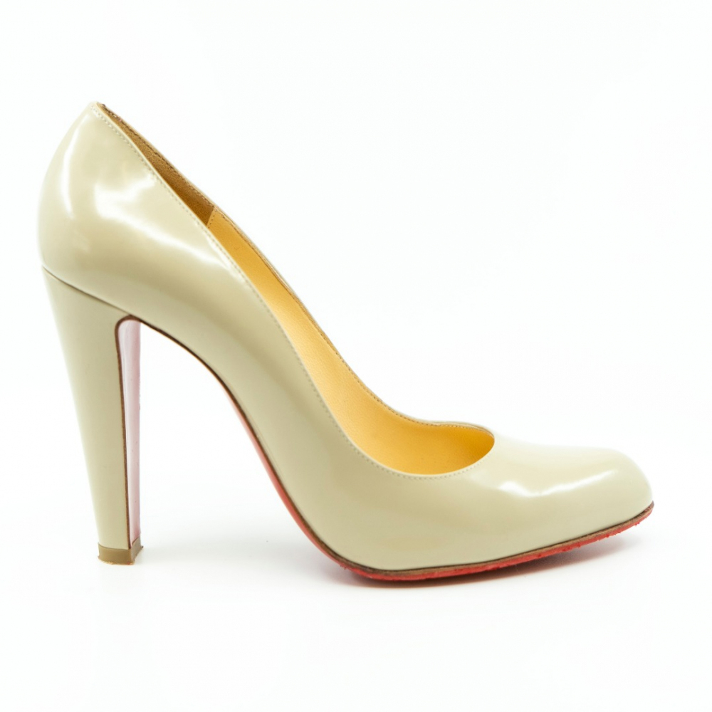round toe louboutin heels