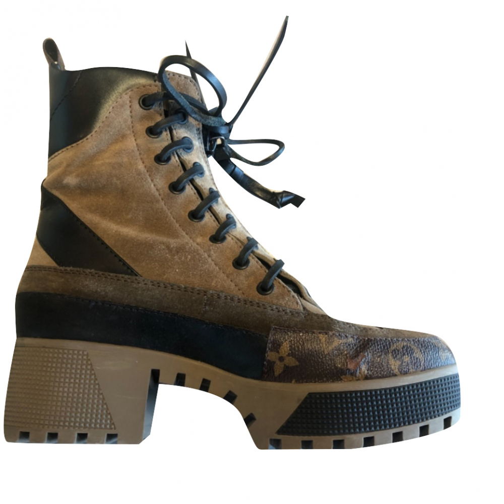 Louis Vuitton Laureate Desert Boots Boots  Designer Exchange  Buy Sell  Exchange
