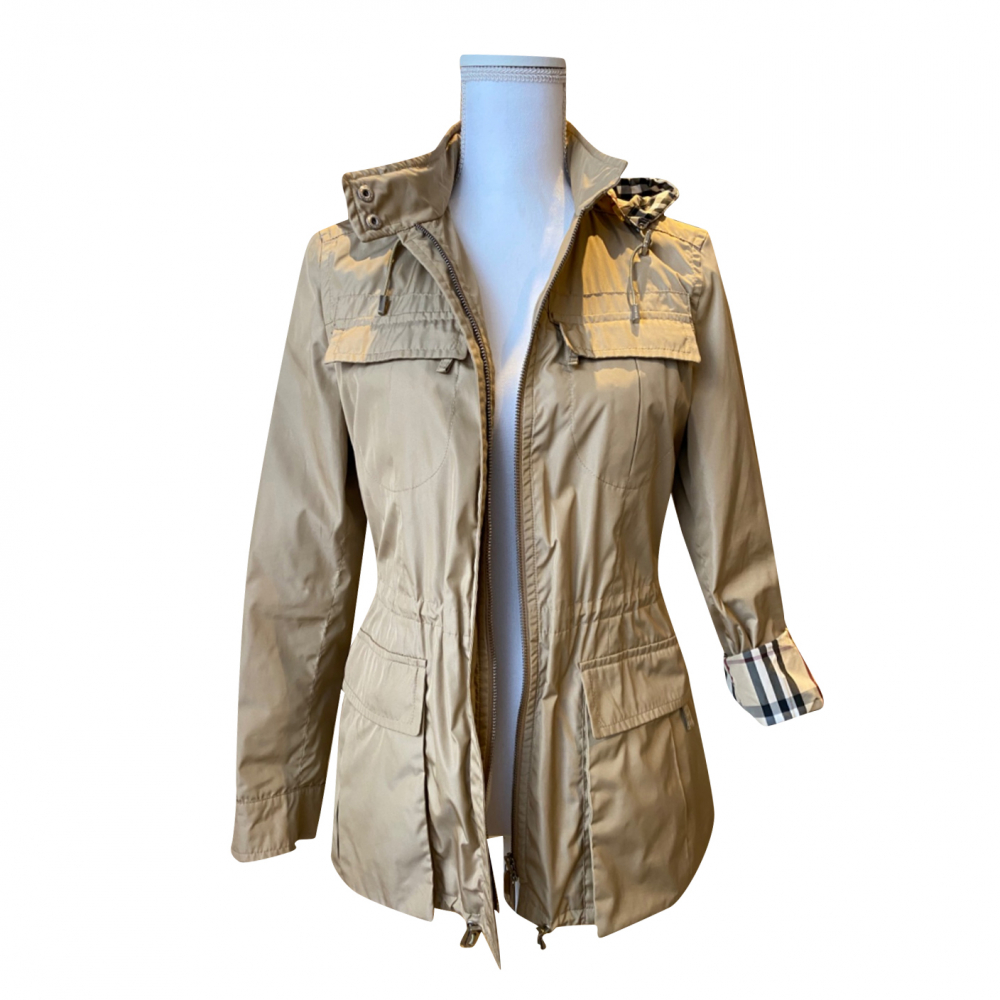 Burberry hooded hotsell rain jacket women's