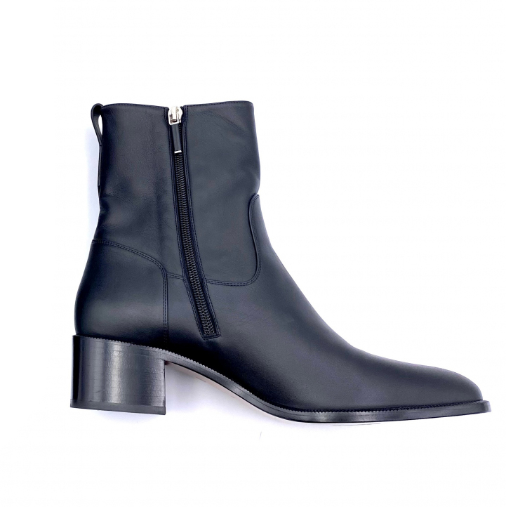 Christian Dior Dior ankle boots in black leather