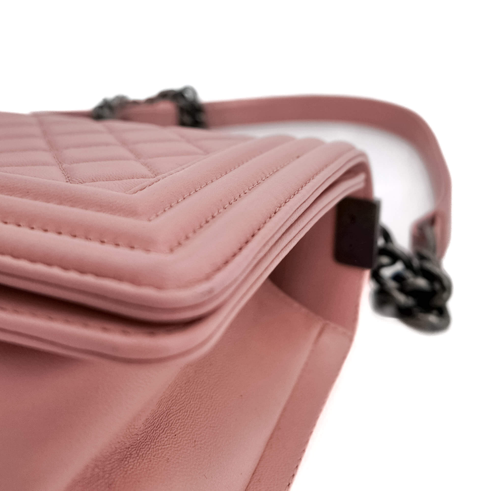 Chanel Boy Medium Quilted Lambskin Leather  Bag Pink