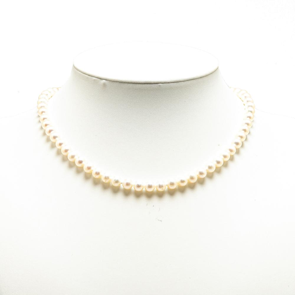 Tiffany & Co B Tiffany White Pearl with Silver Pearl Natural Material Ziegfeld Collection Necklace United States