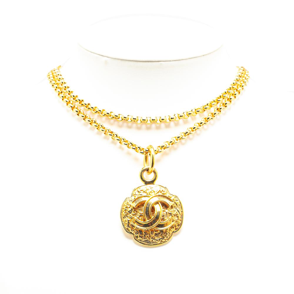 Chanel B Chanel Gold Gold Plated Metal CC Round Pendant Necklace France