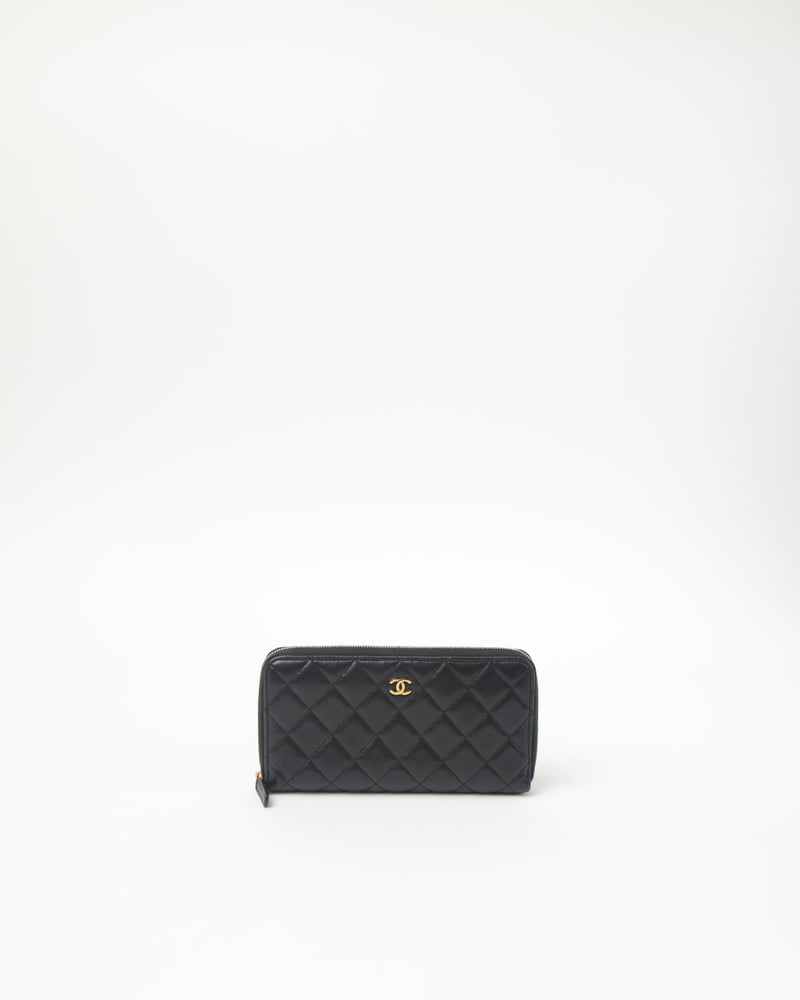 Chanel CC Zipped Long Wallet