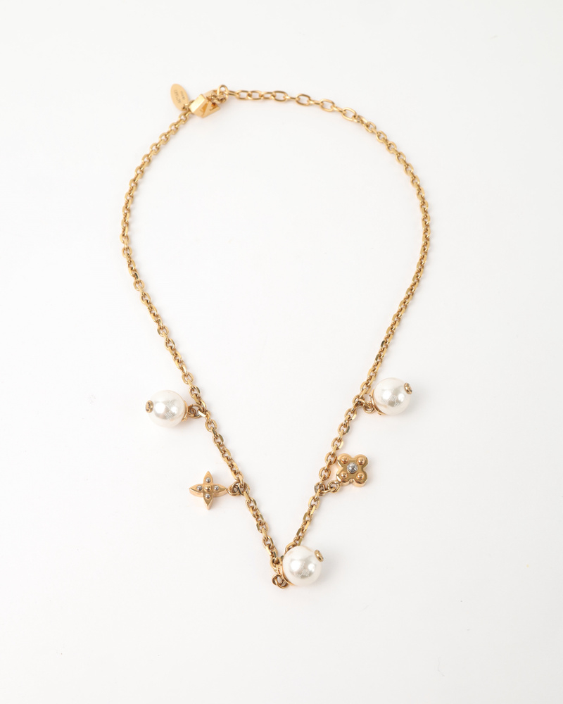 Louis Vuitton Charmy Pearl Necklace