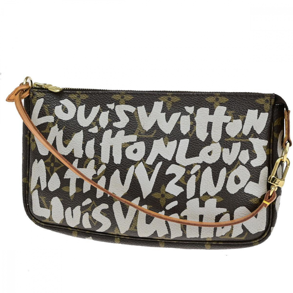 Louis Vuitton Pochette accessoires