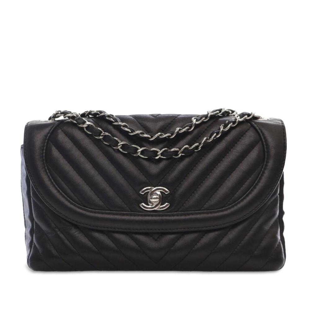 Chanel B Chanel Black Calf Leather CC Chevron skin Round Flap Italy