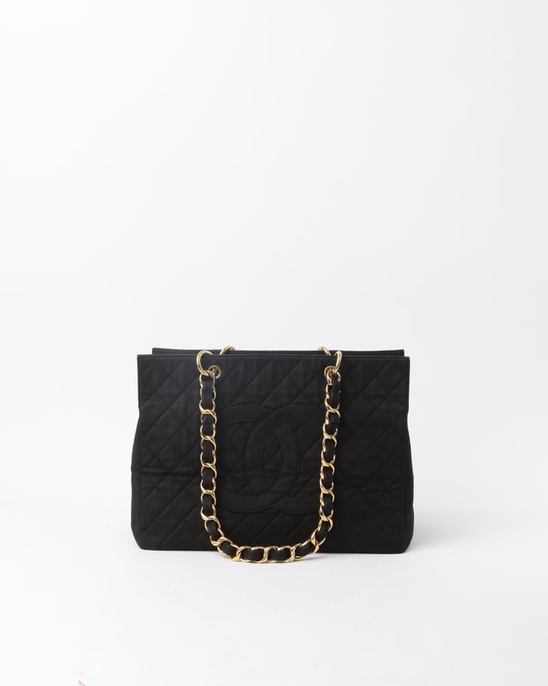 Chanel CC Grand Shopping Bag