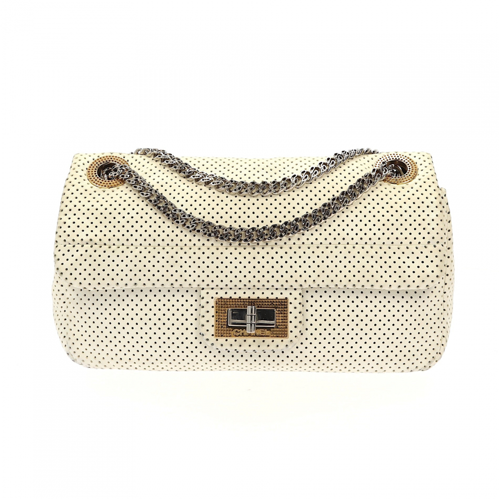 Chanel Sac bandoulière Chanel 2.55 en cuir blanc