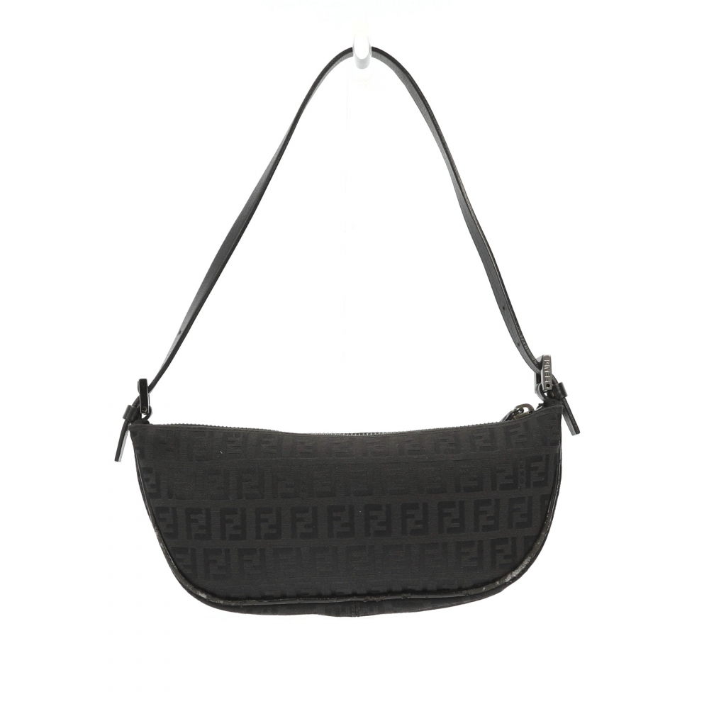 Fendi Shoulder Bag in Black Fabric