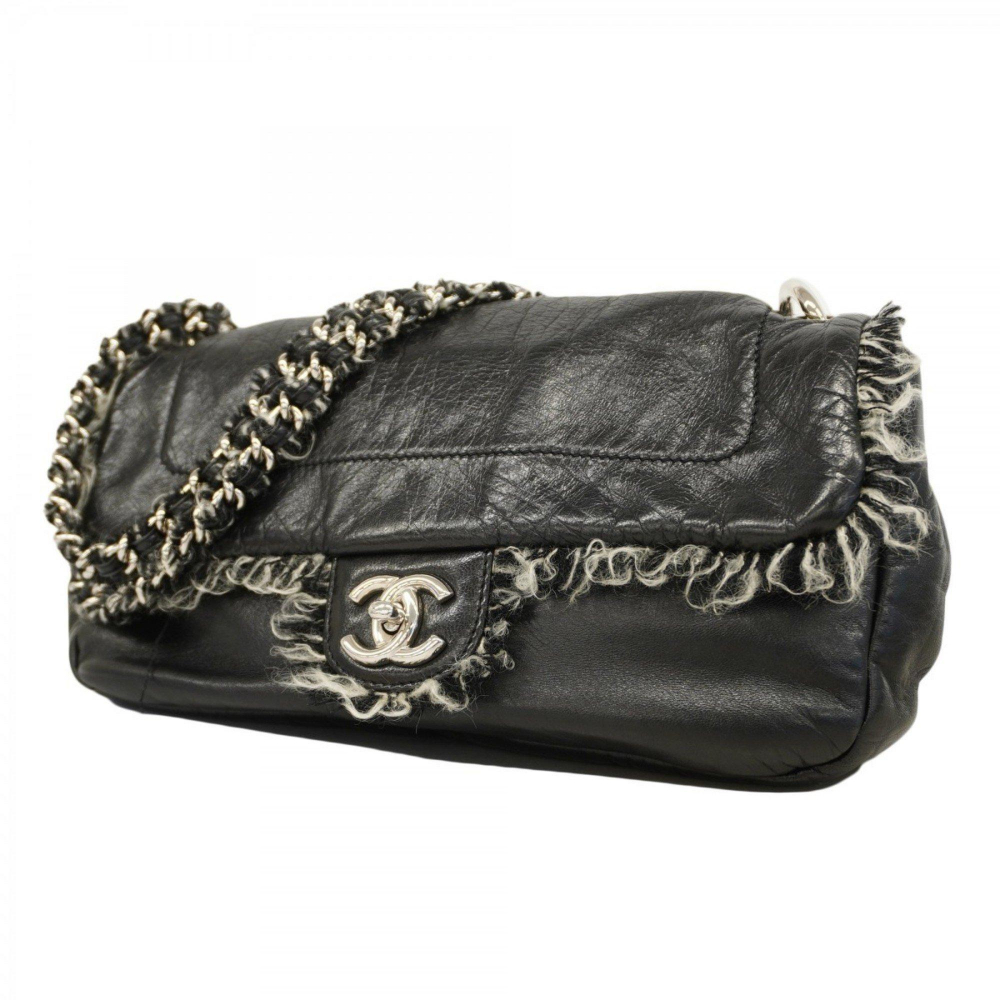 Chanel Baguette