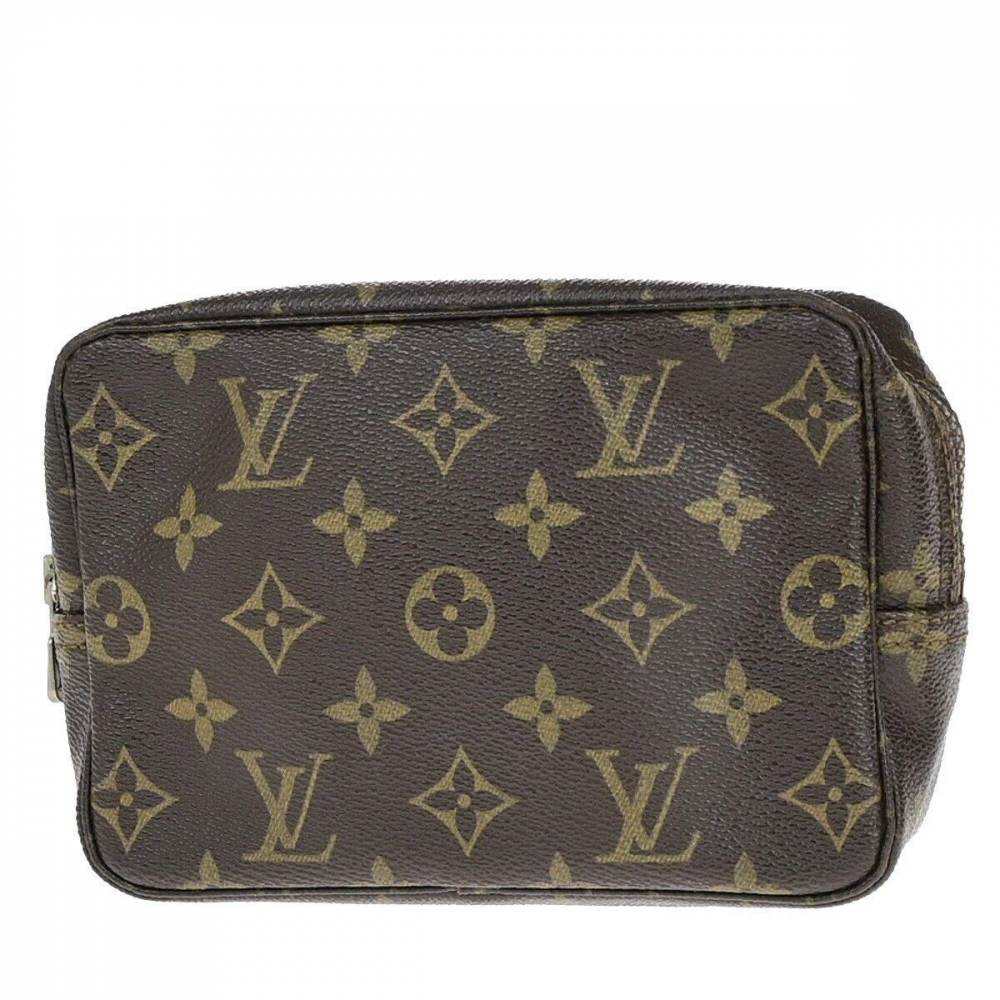 Louis Vuitton Trousse de Toilette 18