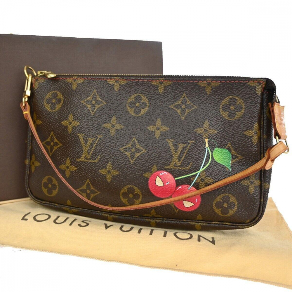 Louis Vuitton Pochette accessoires