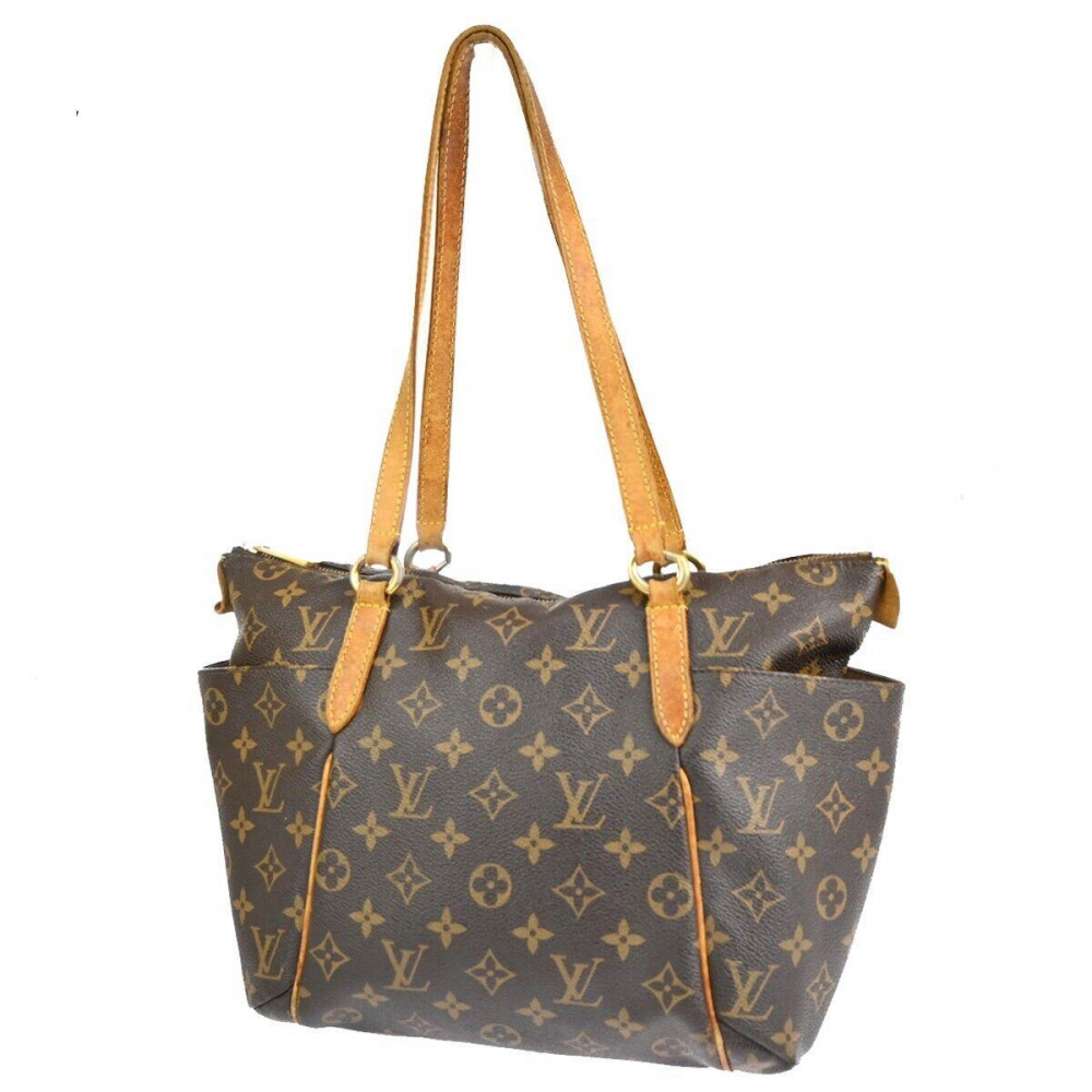 Louis Vuitton Totally