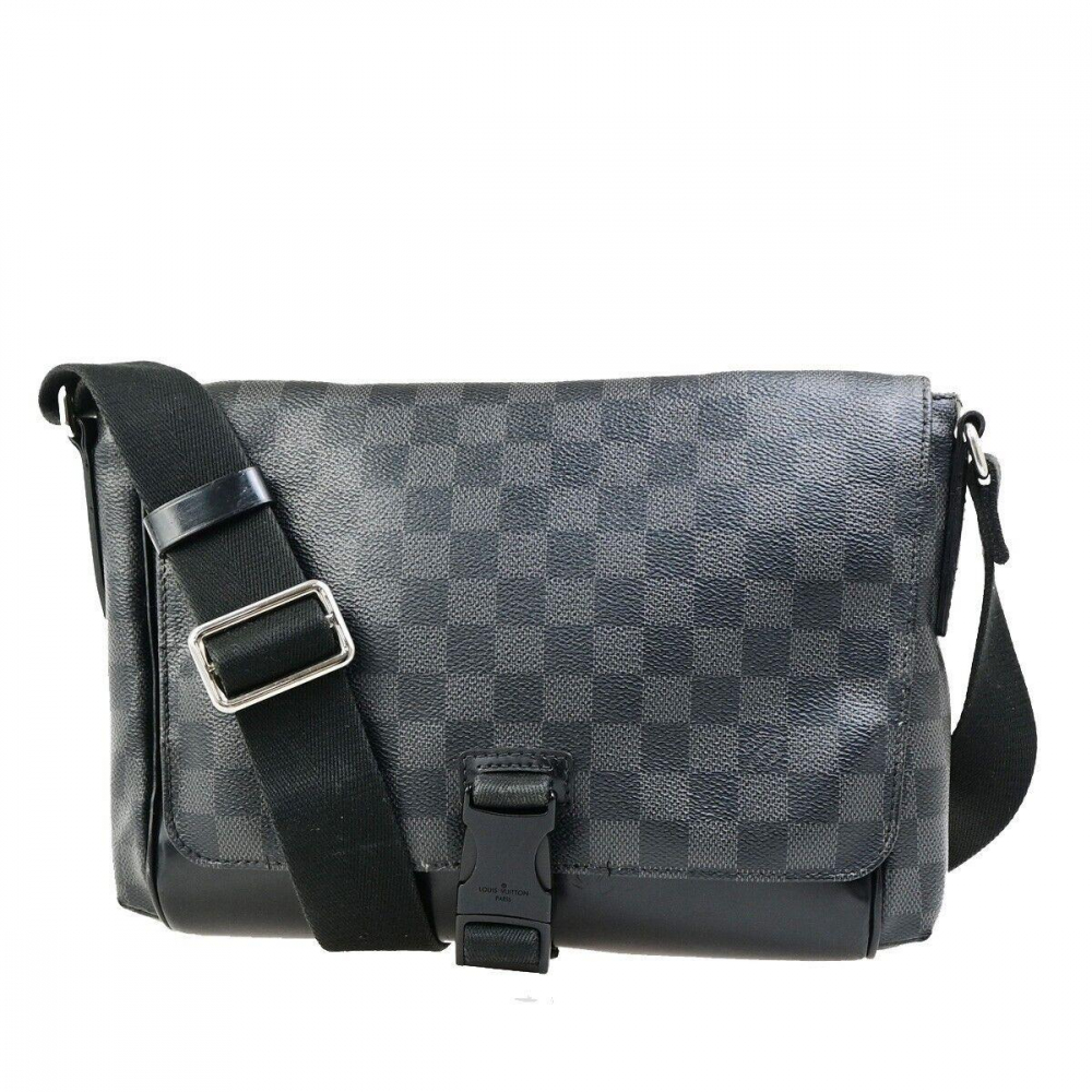 Louis Vuitton Messenger