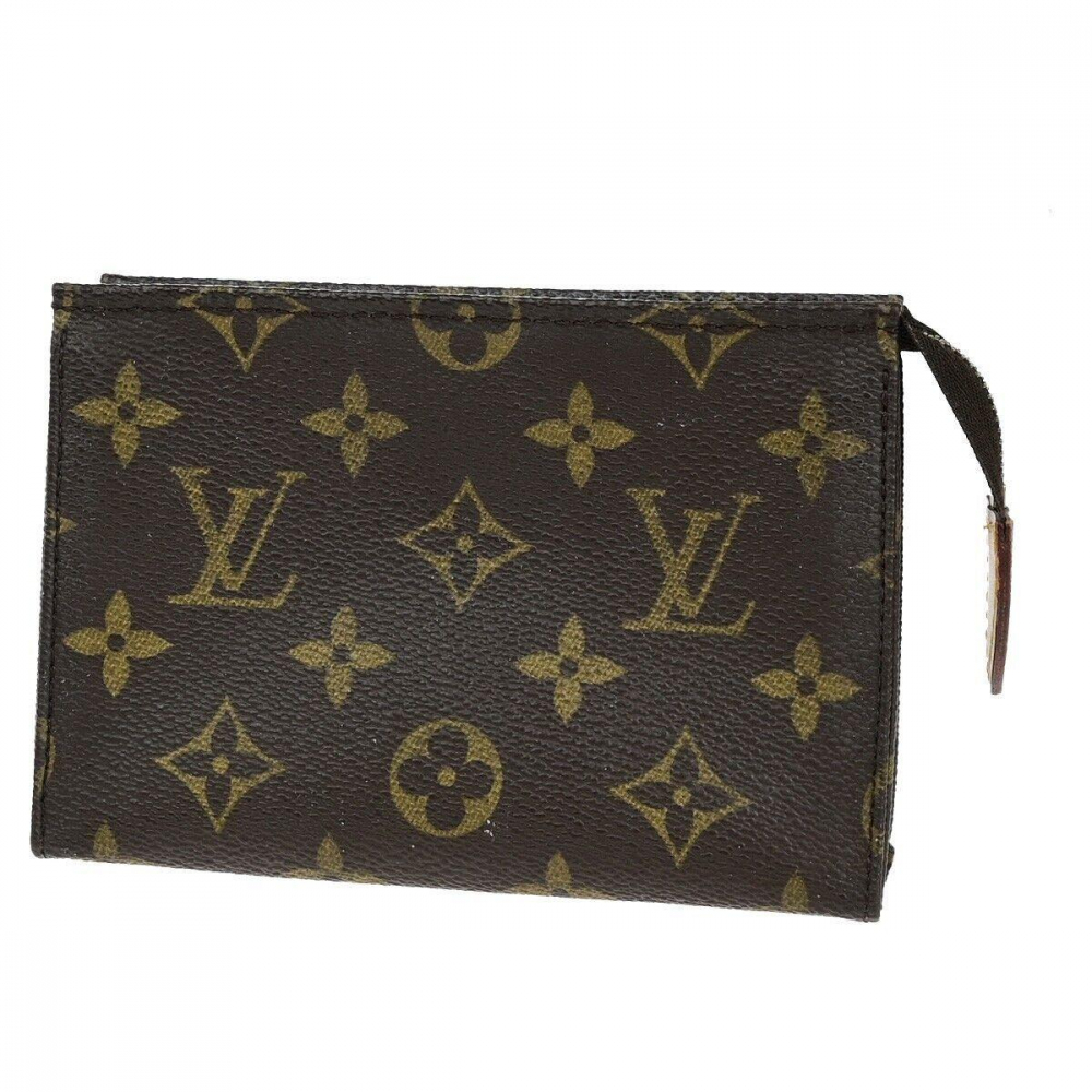 Louis Vuitton Poche Toilette 15