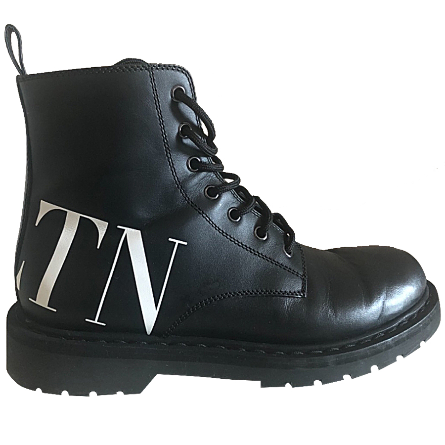boots valentino