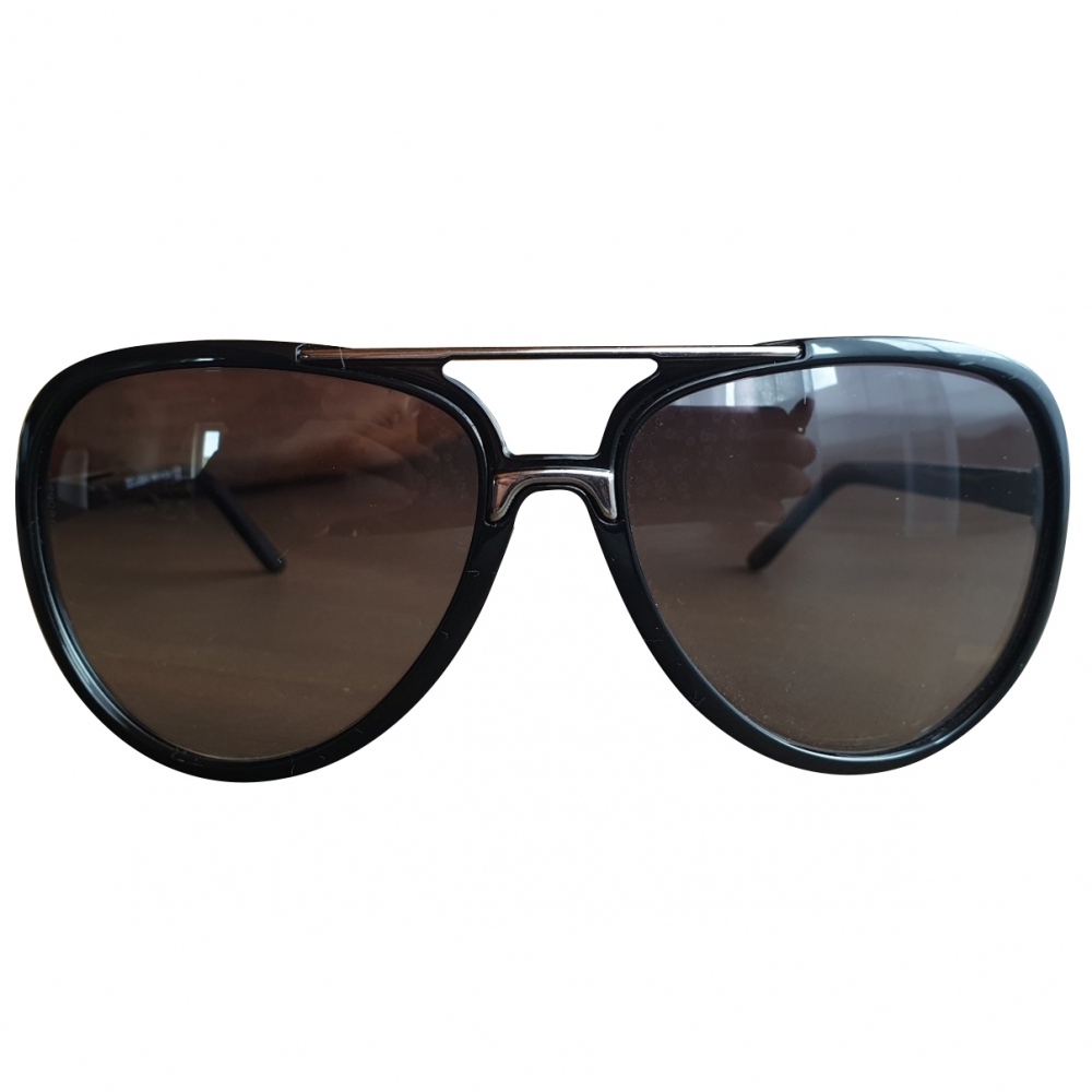 dolce and gabbana hand sunglasses
