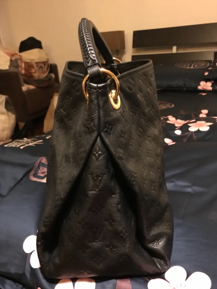 sell louis vuitton purse near me