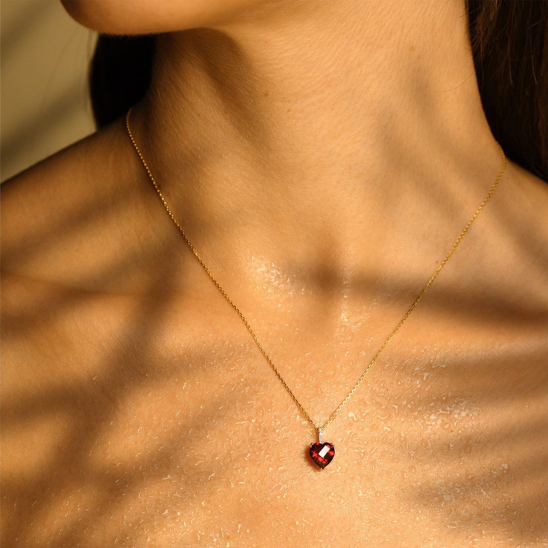 Women's 'Royalia' Pendant with chain