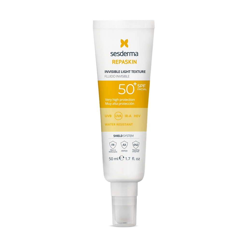 Fluide solaire 'Repaskin Invisible Light Texture SPF50+' - 50 ml