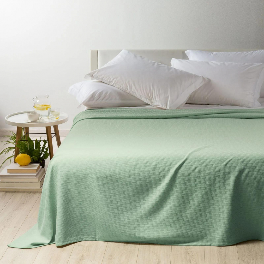 Rodeo Giada Lightweight Bedspread  - King size bed