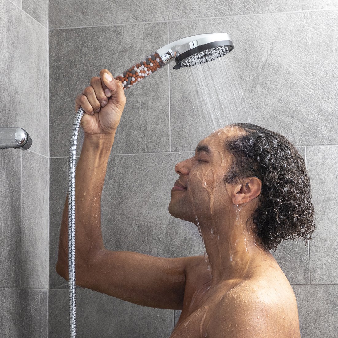 Pommeau de Douche Haute Pression avec Filtre et Minéraux Moshol