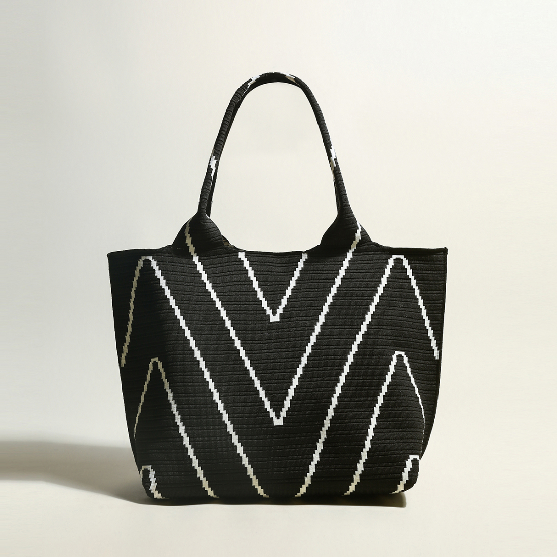 Women's 'Retro Chevron' Tote Bag