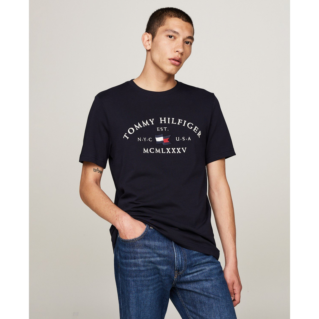 Men's Embroidered Tommy Arch Logo T-Shirt